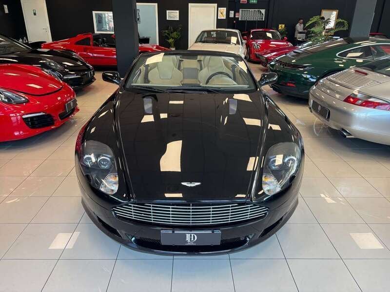 Usata Aston Martin DB9 457 CV (336 kW) 2009 Nero perlato metallizzato Cabrio