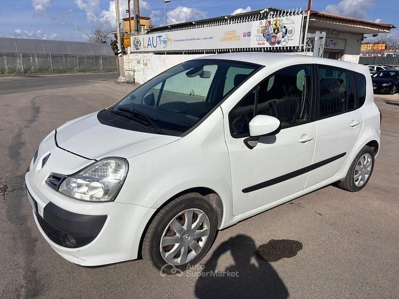 Usata Renault Modus 111 CV (81 kW) 2011 Bianco Monovolume