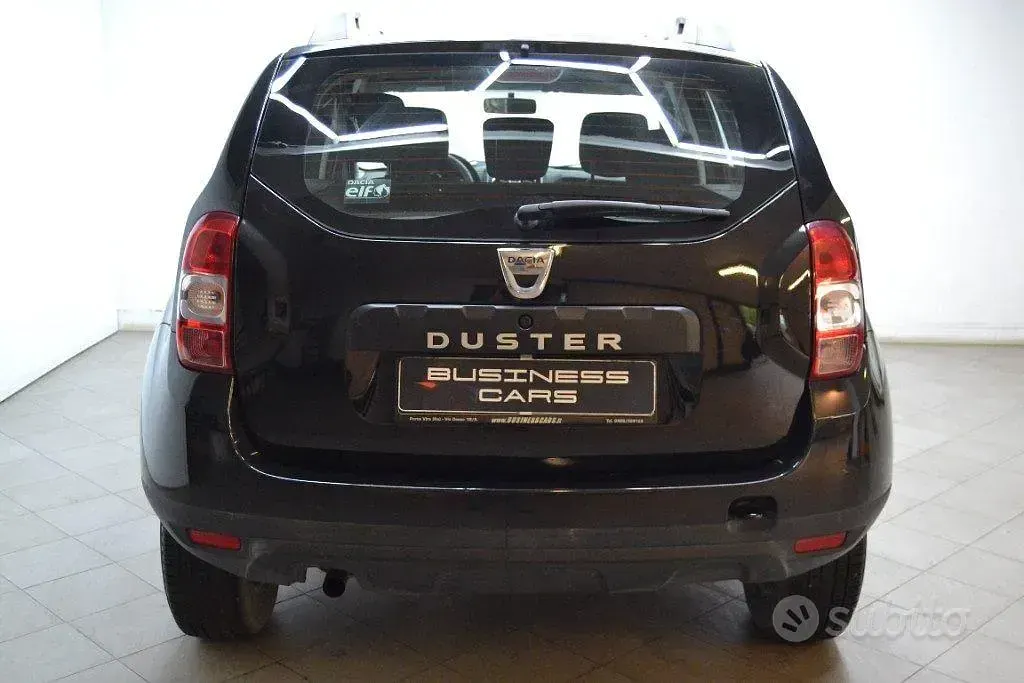 Usata Dacia Duster Lauréate 109 CV (80 kW) 2015 Nero SUV
