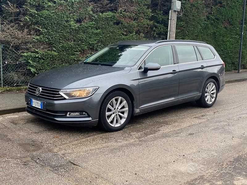 Usata VW Passat Comfortline 150 CV (110 kW) 2015 Grigio Station wagon