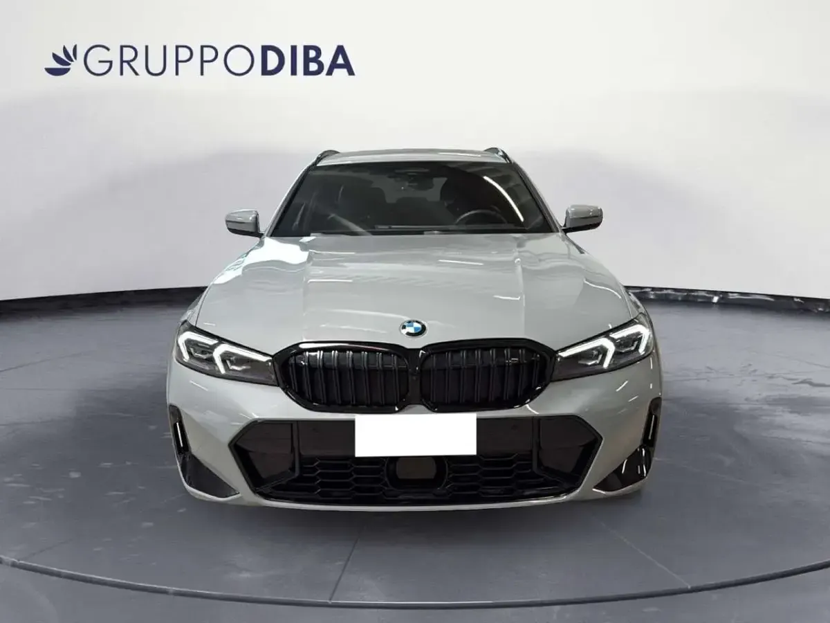 Begagnad BMW 320 M Sport 190 HK (139 kW) 2025 Grå Kombi