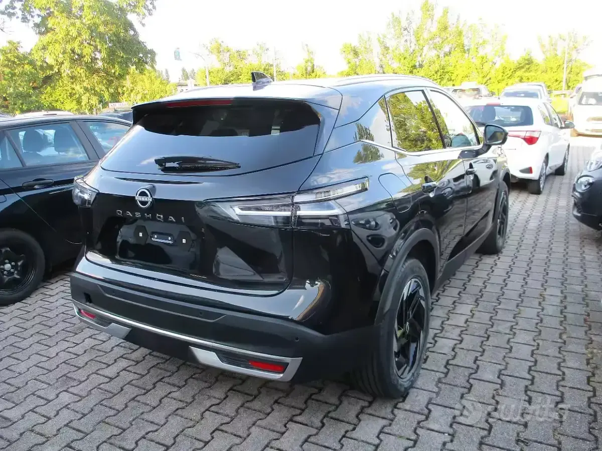 Usata Nissan Qashqai N-Connecta 140 CV (102 kW) 2025 Nero SUV