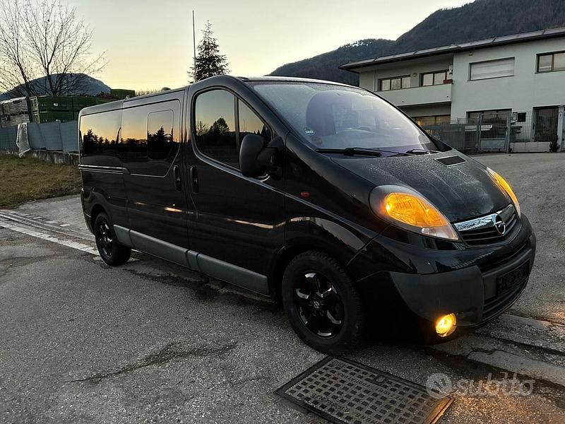 Usata Renault Trafic 115 CV (84 kW) 2014 Nero Monovolume