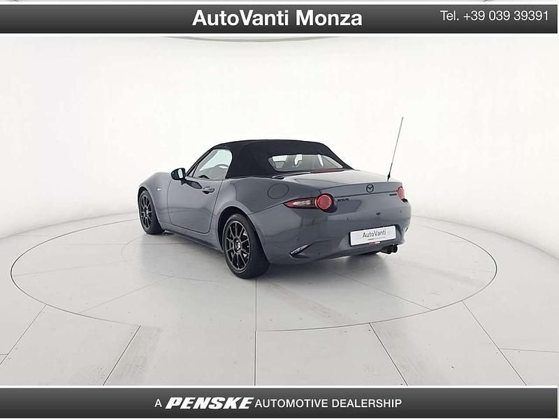 Usata Mazda MX5 132 CV (97 kW) 2021 Grigio Cabrio