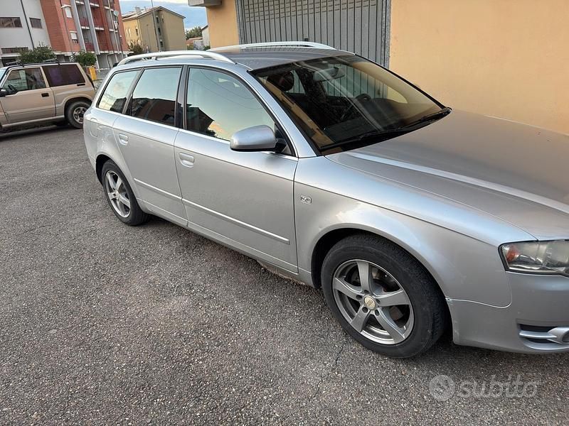 Usata Audi A4 140 CV (102 kW) 2005 Grigio Station wagon