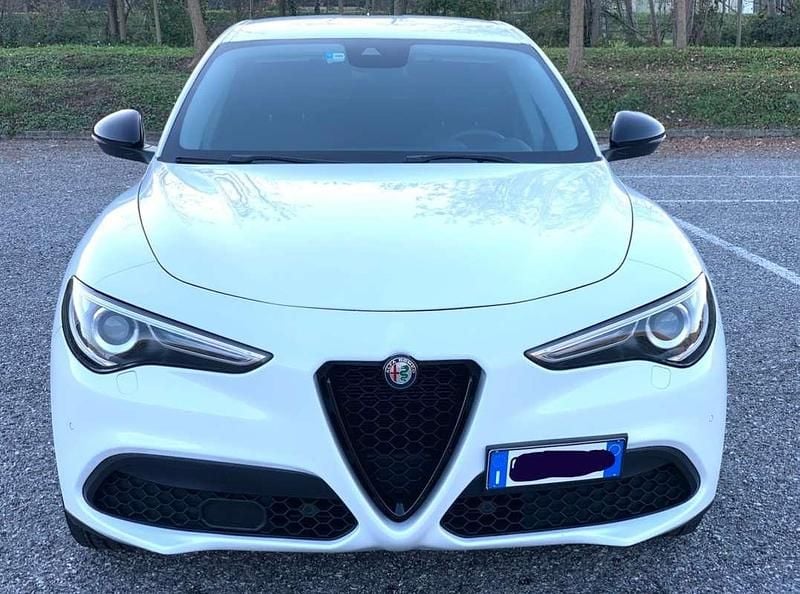 Usata Alfa Romeo Stelvio Business 160 CV (117 kW) 2021 Bianco SUV