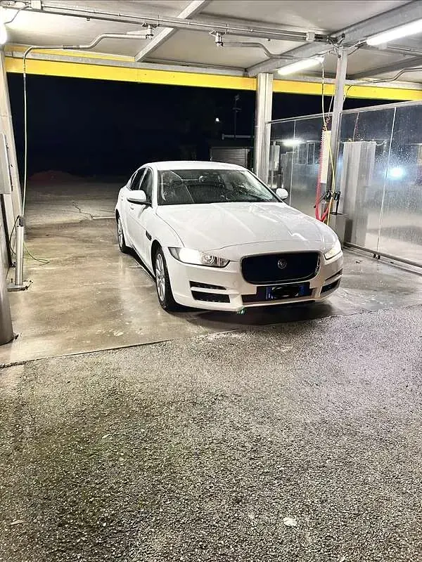 Usata Jaguar XE Business Edition 179 CV (131 kW) 2018 Berlina
