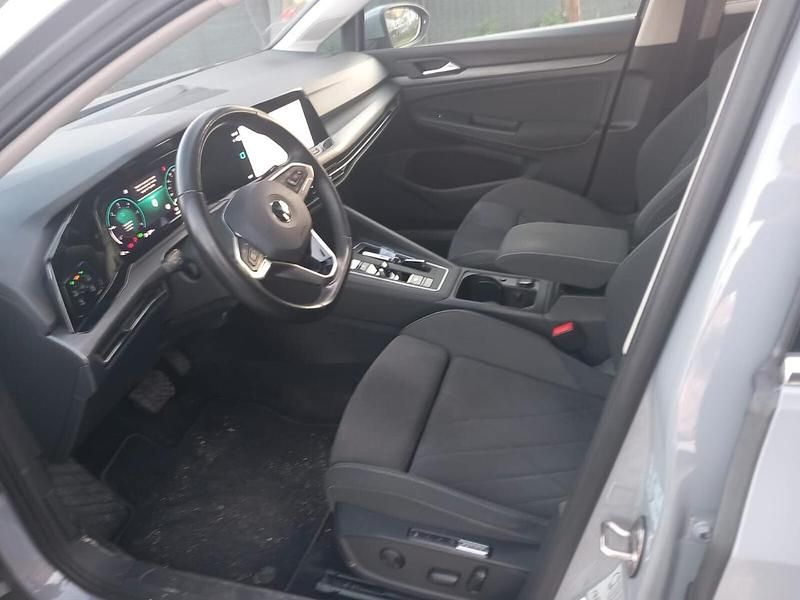 Usata VW Golf VIII R-line 199 CV (146 kW) 2021 Grigio Station wagon