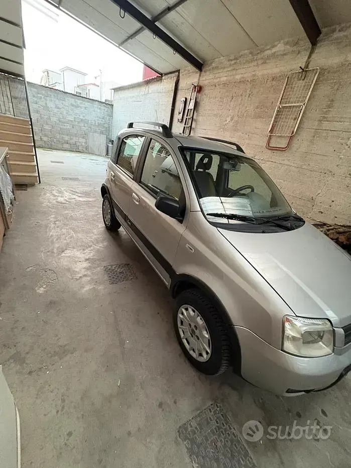 Usata Fiat Panda 4x4 60 CV (44 kW) 2005 Grigio Utilitaria