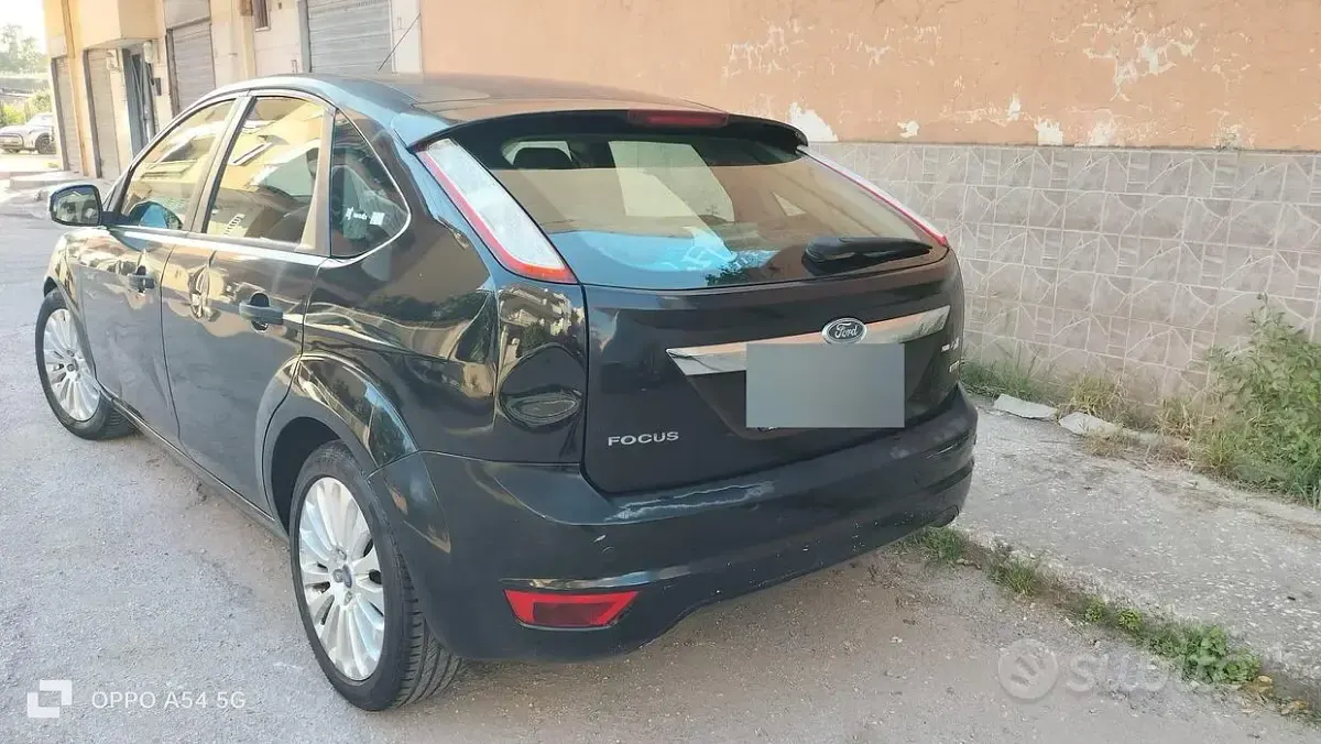 Usado Ford Focus 109 HP (80 kW) 2008 Preto Sedan