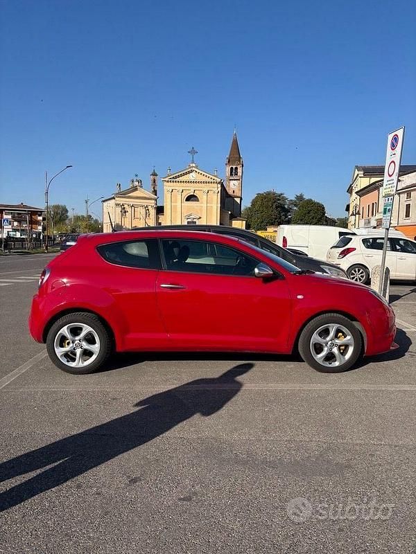 Usata Alfa Romeo MiTo Super 95 CV (69 kW) 2016 Rosso Utilitaria