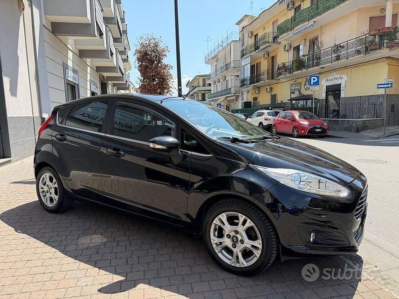 Usata Ford Fiesta Titanium 75 CV (55 kW) 2017 Nero Berlina