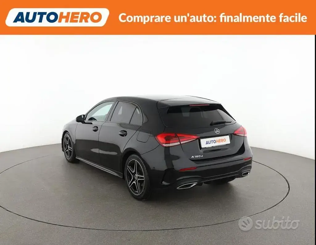 Usata Mercedes A180 AMG line 116 CV (85 kW) 2022 Nero Berlina