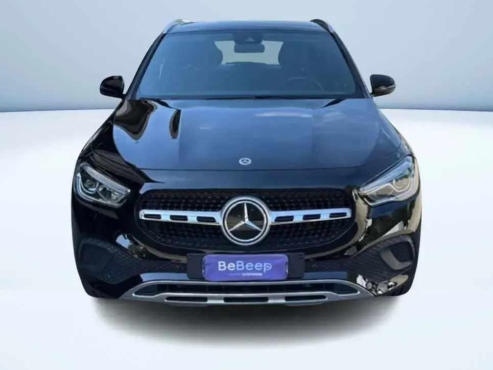 Usata Mercedes GLA200 150 CV (110 kW) 2023 Nero SUV