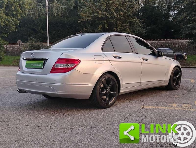 Usata Mercedes C200 Avantgarde 136 CV (100 kW) 2011 Grigio Berlina