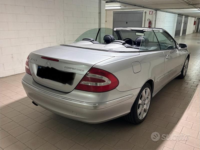 Usata Mercedes CLK200 163 CV (119 kW) 2006 Grigio Cabrio