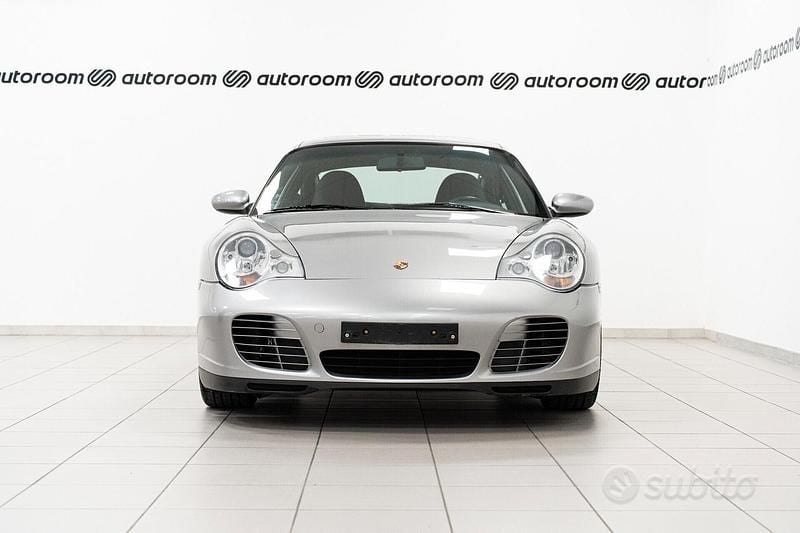 Usata Porsche 911 Carrera 345 CV (253 kW) 2005 Grigio Coupé