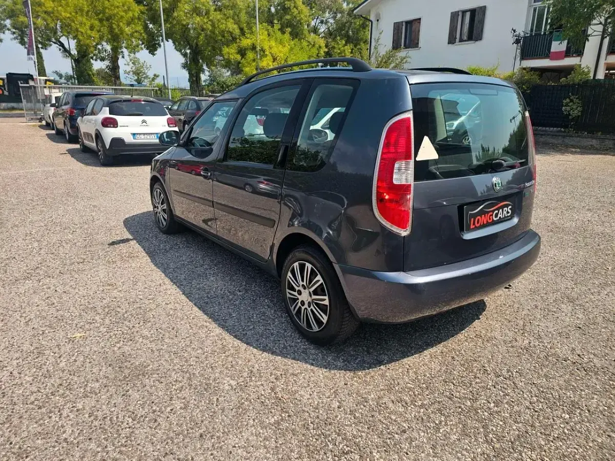 Usata Skoda Roomster Sport 86 CV (63 kW) 2008 Blu Monovolume