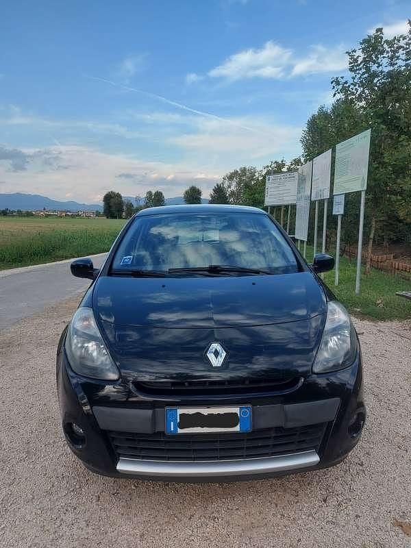 Usata Renault Clio IV 75 CV (55 kW) 2012 Berlina
