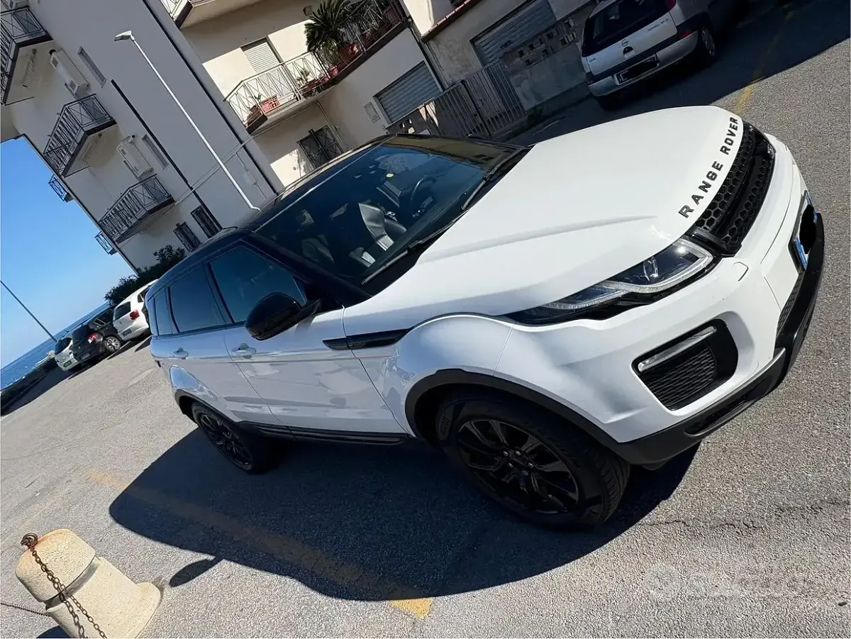 Usata Land Rover Range Rover evoque 150 CV (110 kW) 2017 Bianco Station wagon