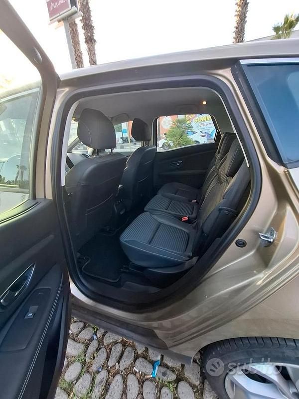 Usata Renault Scénic IV 131 CV (96 kW) 2019 Monovolume