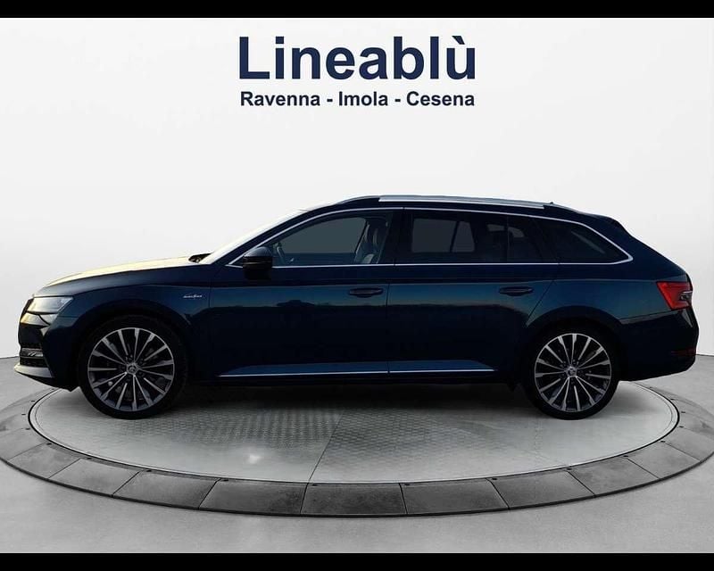 Usata Skoda Superb LAURIN & KLEMENT 200 CV (147 kW) 2023 Verde Station wagon
