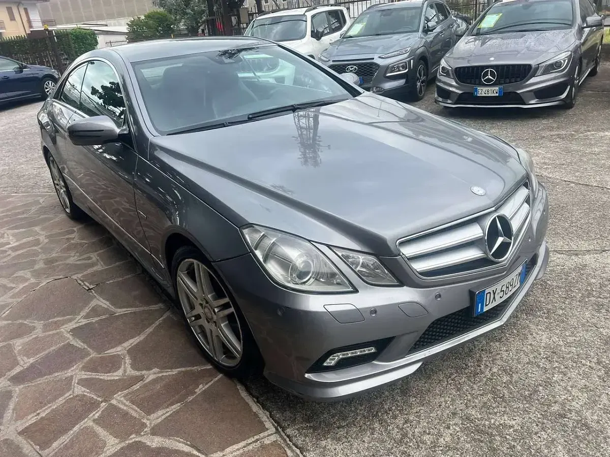 Usata Mercedes E350 Avantgarde 231 CV (169 kW) 2009 Argento Coupé