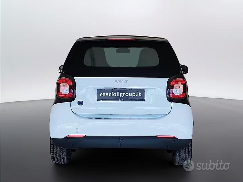 Usata Smart ForTwo Electric Drive 22 kW (30 CV) 2021 Cabrio