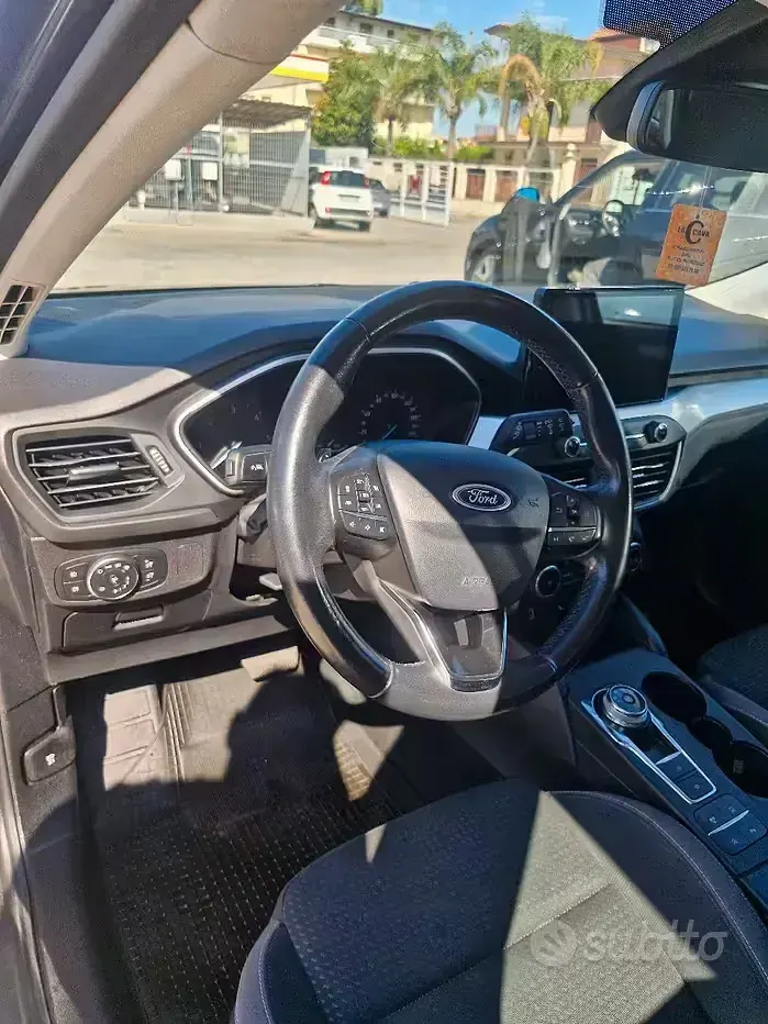 Usata Ford Focus 150 CV (110 kW) 2019 Grigio Station wagon