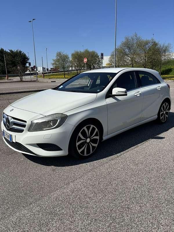 Usata Mercedes A180 Premium 109 CV (80 kW) 2013 Berlina