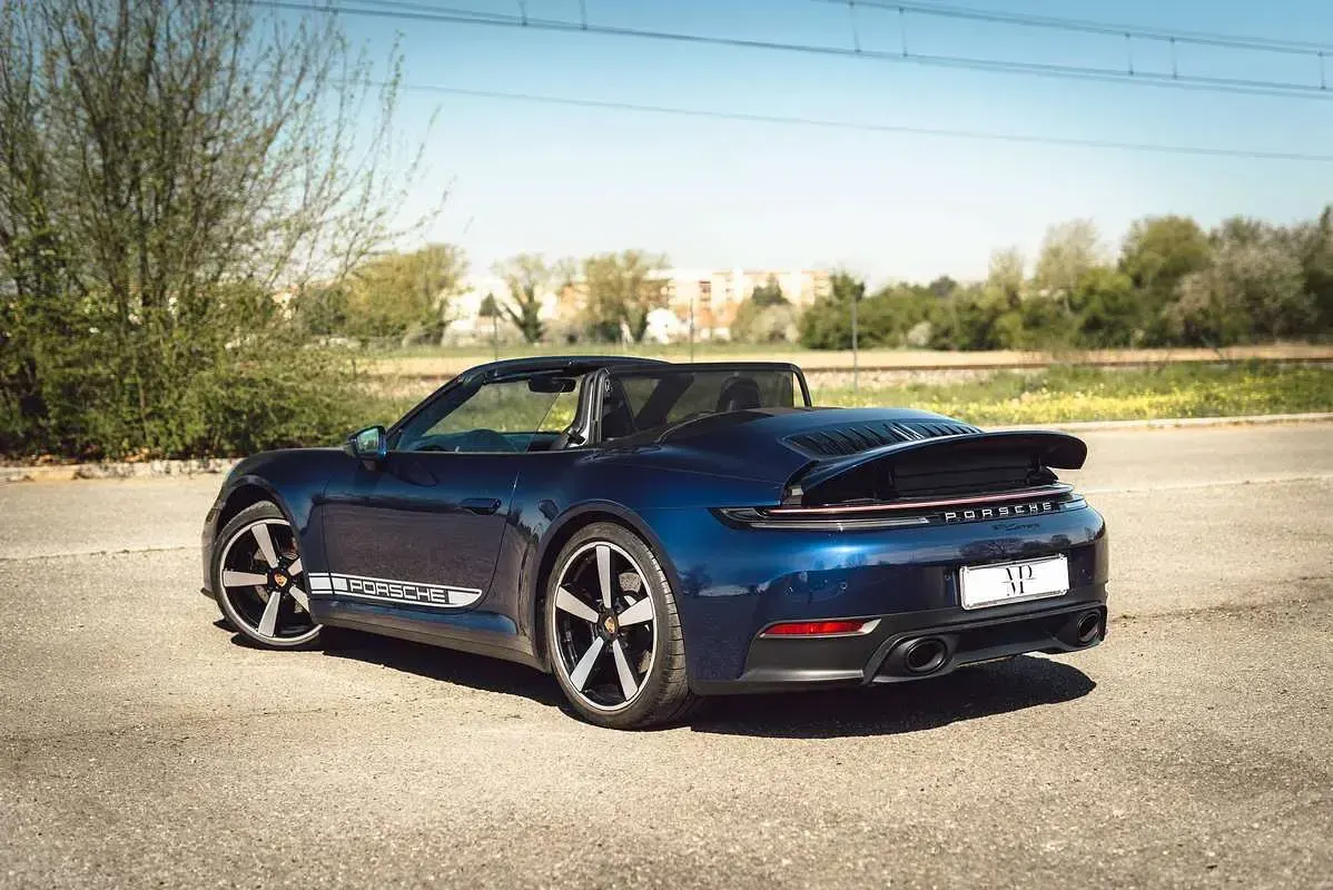 Usata Porsche 911 Carrera Cabriolet 394 CV (289 kW) 2024 Blu/azzurro Cabrio
