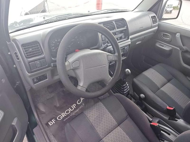 Second-hand Suzuki Jimny 80 CP (58 kW) 1999 Verde SUV
