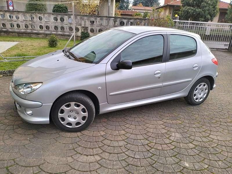 Usata Peugeot 206 75 CV (55 kW) 2007 Argento Berlina