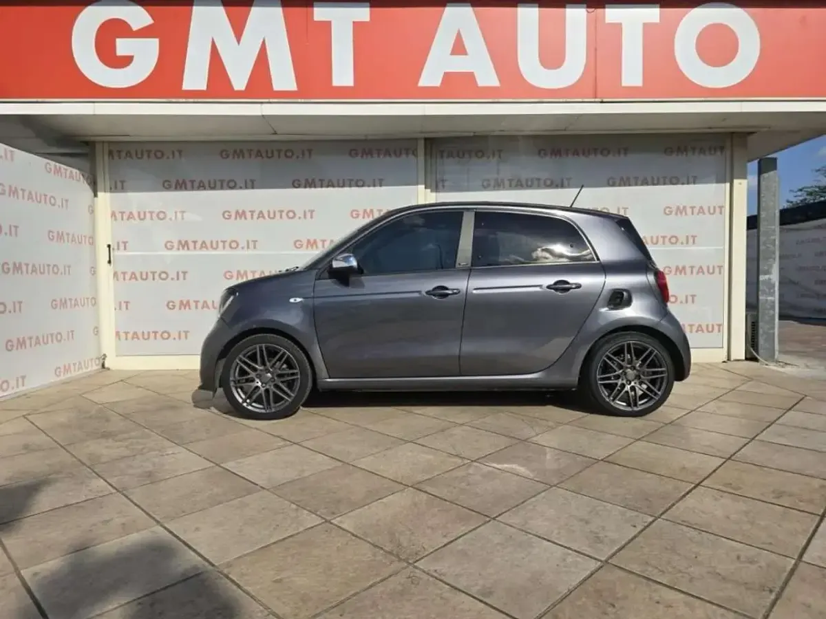 Usata Smart ForFour Brabus 90 CV (66 kW) 2017 Grigio Utilitaria