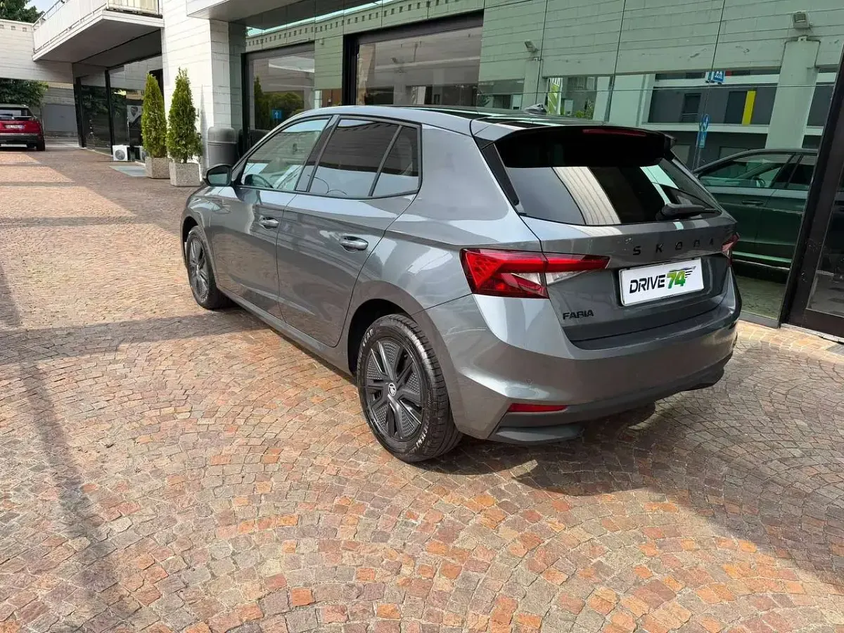 Usata Skoda Fabia 80 CV (58 kW) 2025 Grigio Utilitaria