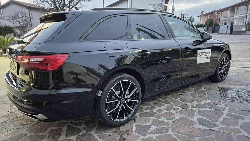 Usata Audi A4 150 CV (110 kW) 2023 Nero Station wagon