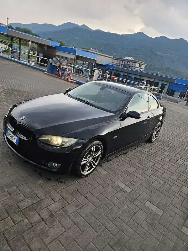 Usata BMW 320 177 CV (130 kW) 2009 Coupé