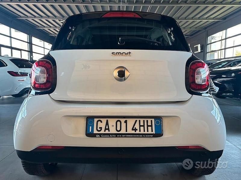 Usata Smart ForFour Passion 90 CV (66 kW) 2019 Bianco Utilitaria