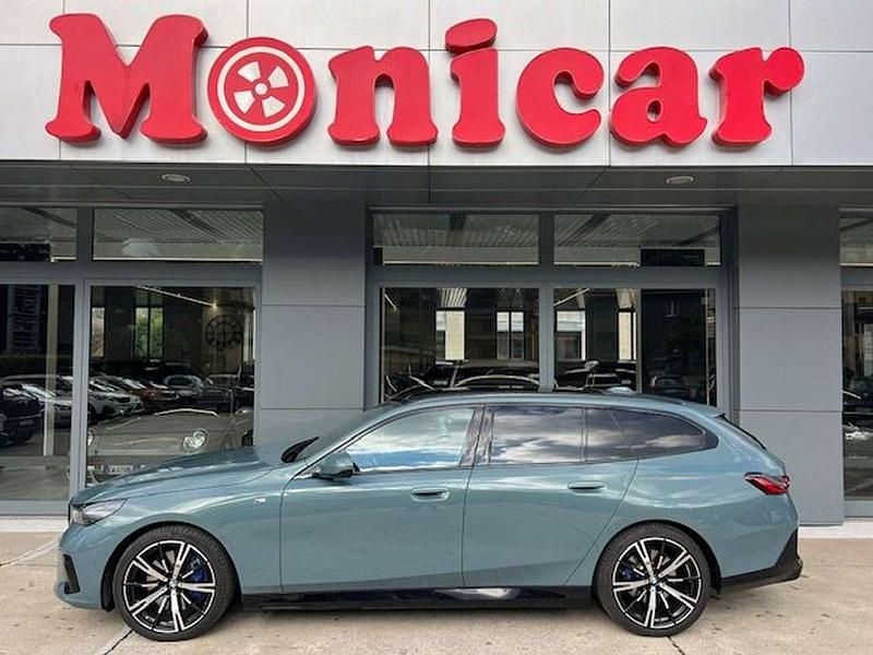 Grigio Usata 2024 BMW 540 M Sport Station wagon | 66.900 € - Immagine 1/1