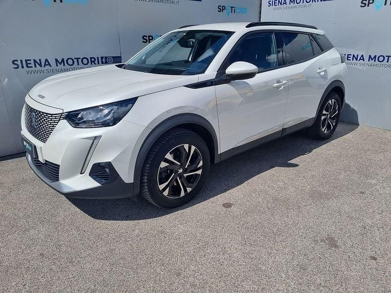 Usata Peugeot e-2008 Allure 100 kW (136 CV) 2021 Bianco SUV