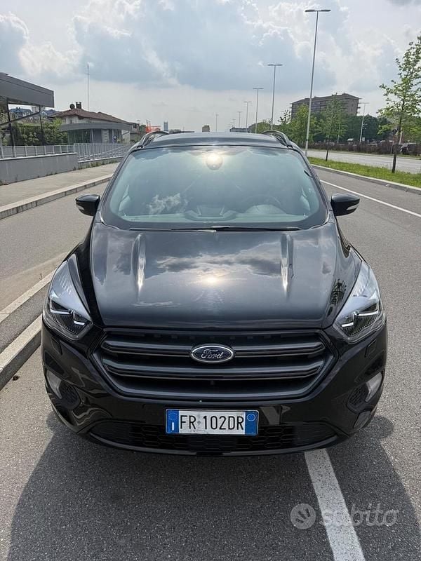 Usata Ford Kuga ST-Line 120 CV (88 kW) 2018 Nero SUV