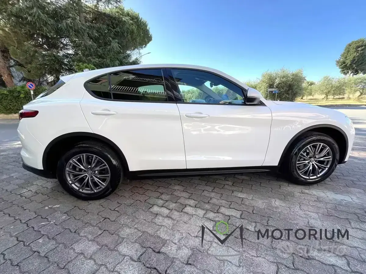 Usata Alfa Romeo Stelvio 190 CV (139 kW) 2018 Bianco SUV