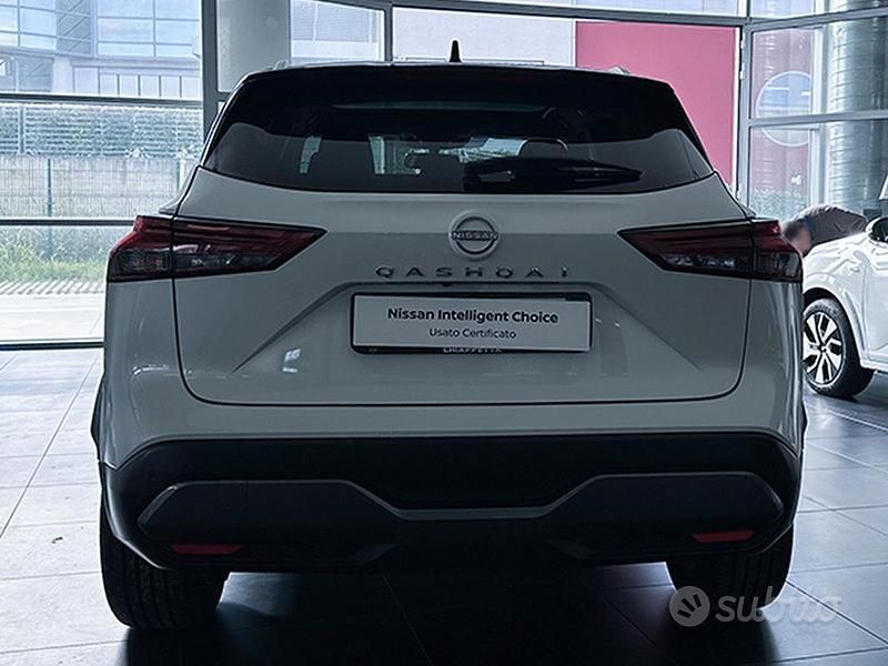 Usata Nissan Qashqai N-Connecta 140 CV (102 kW) 2022 Bianco tetto nero SUV