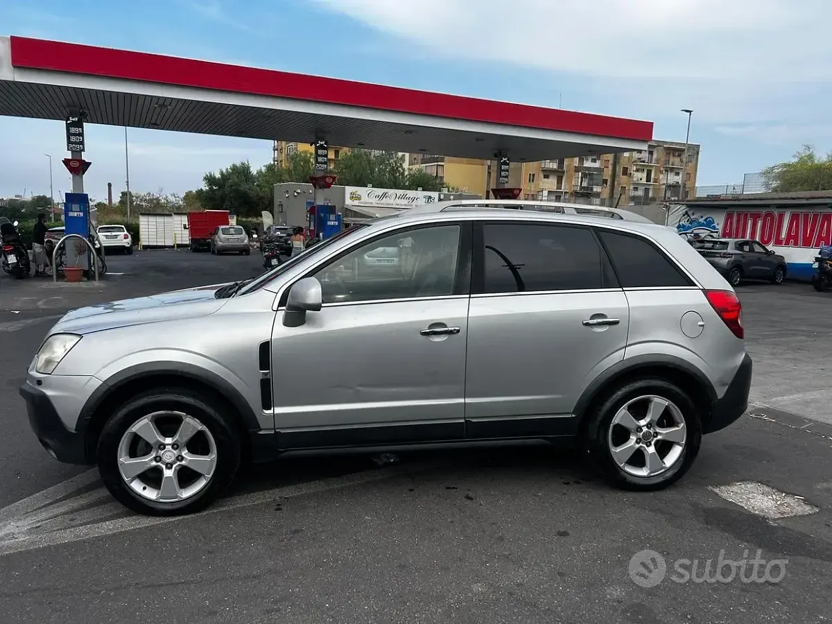 Usata Opel Antara Cosmo 150 CV (110 kW) 2010 Argento SUV
