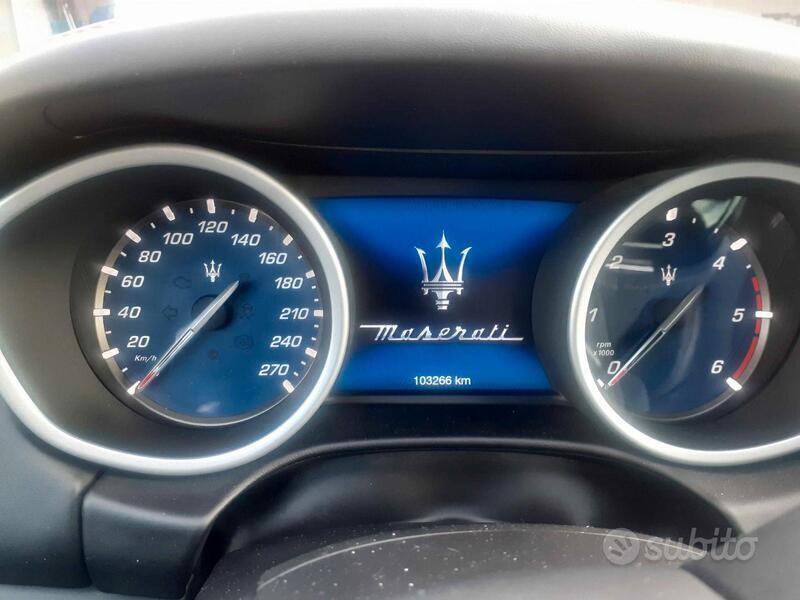 Usato 2018 Maserati Ghibli 3.0 Diesel 275 CV (40.900 €)