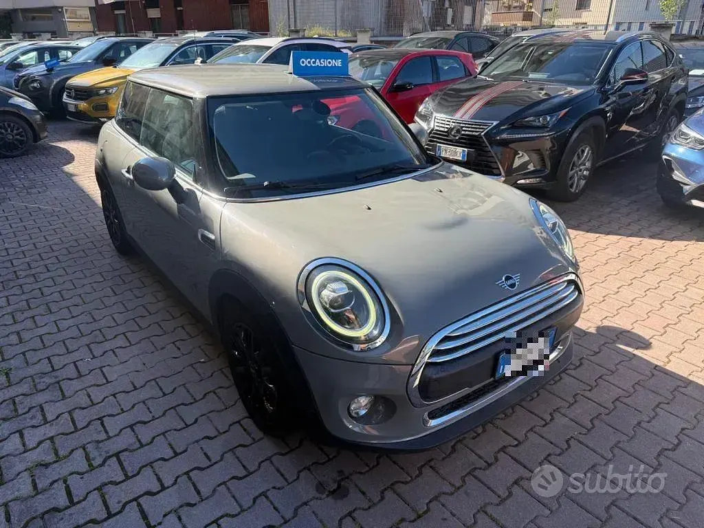 Usata Mini ONE 102 CV (75 kW) 2019 Grigio Utilitaria