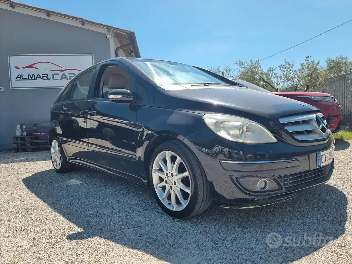 Usata Mercedes B150 95 CV (69 kW) 2006 Monovolume