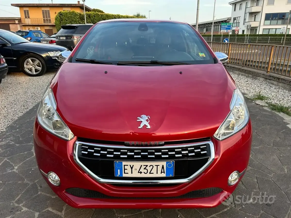 Usata Peugeot 208 GTi 200 CV (147 kW) 2015 Rosso Utilitaria