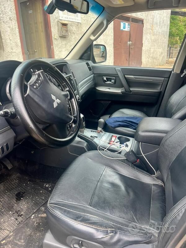 Usata Mitsubishi Pajero 197 CV (144 kW) 2013 Grigio SUV