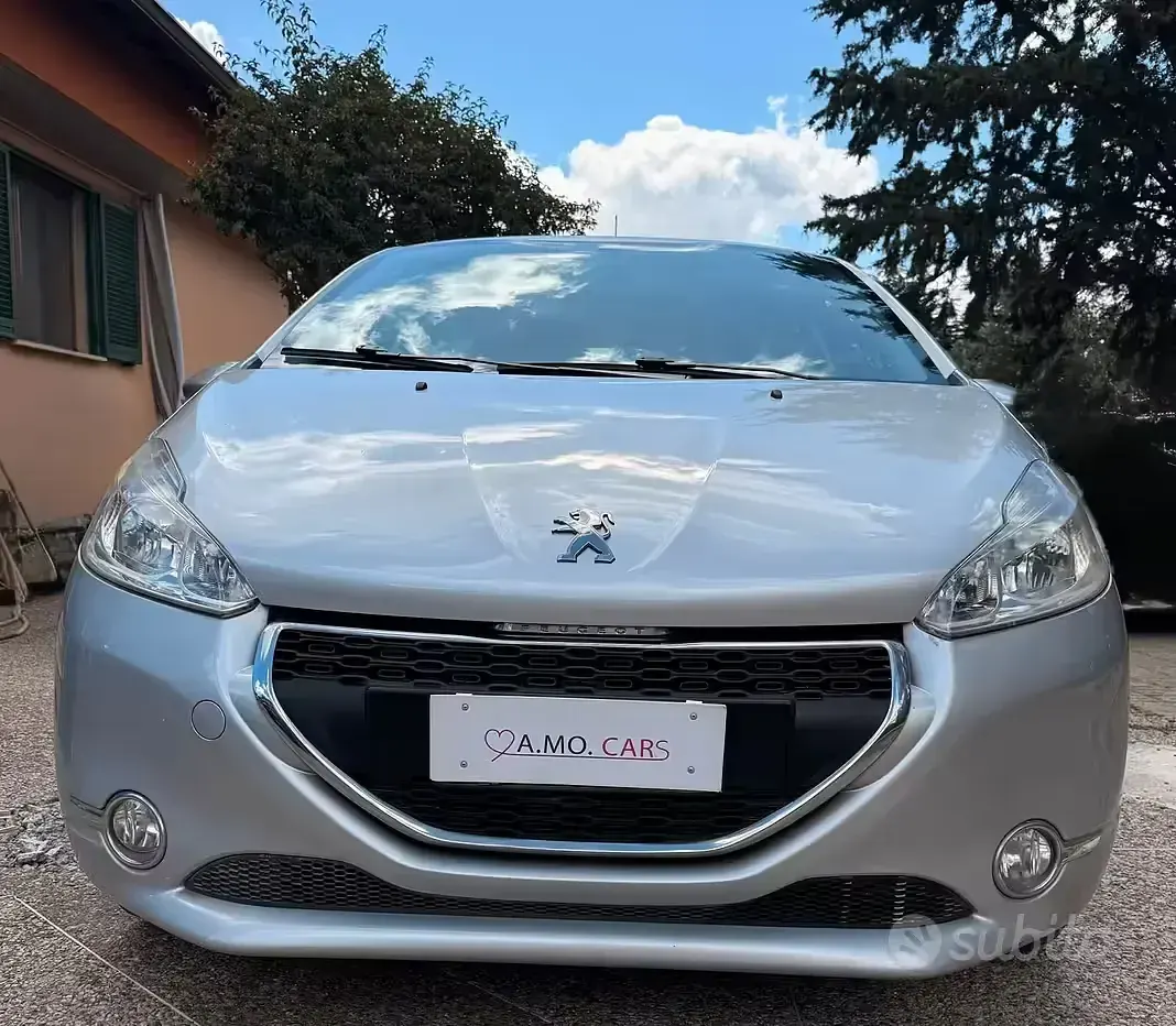 Usata Peugeot 208 Active 82 CV (60 kW) 2012 Grigio Utilitaria
